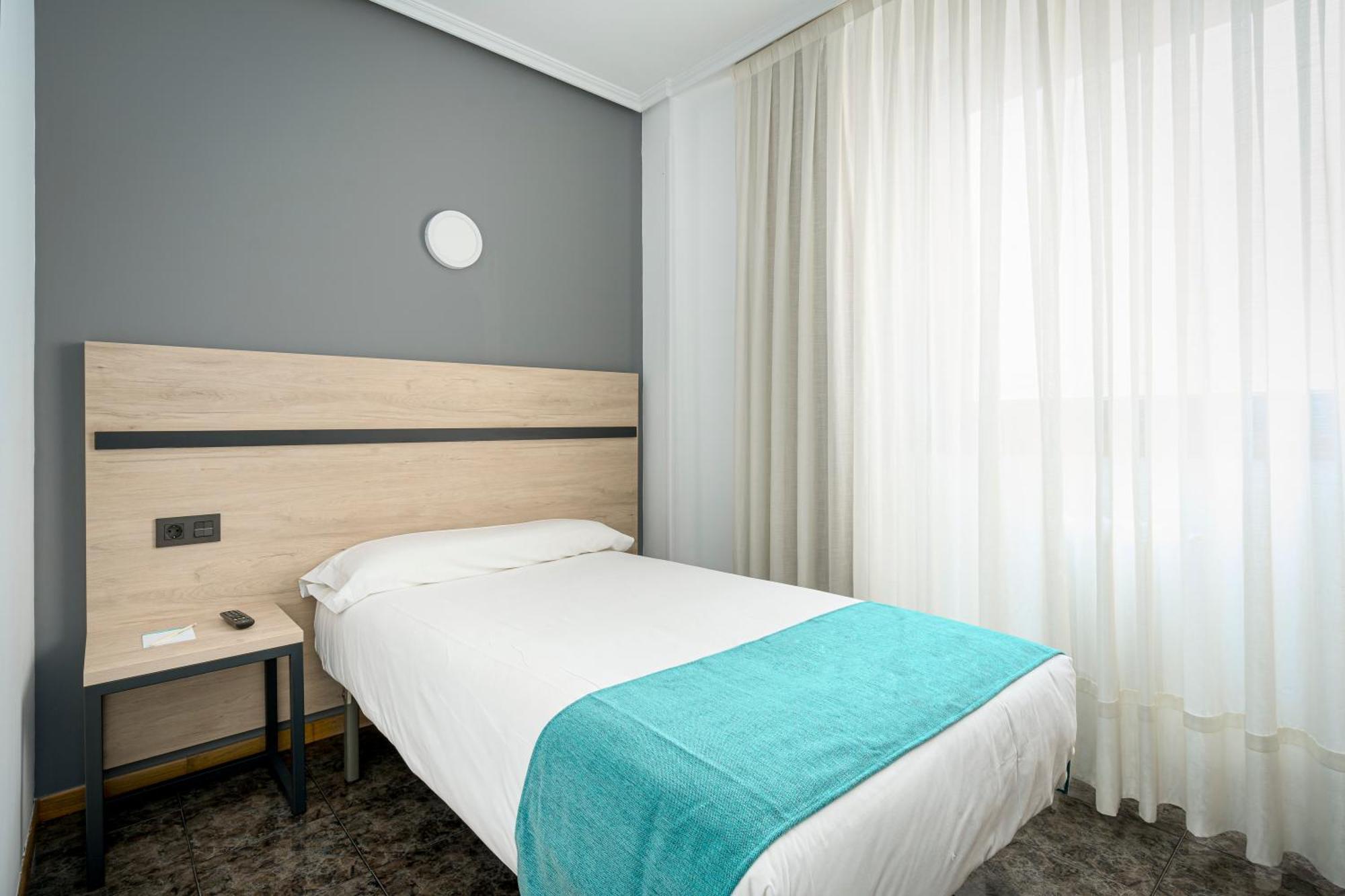 Single Room,1443978046:JPEG