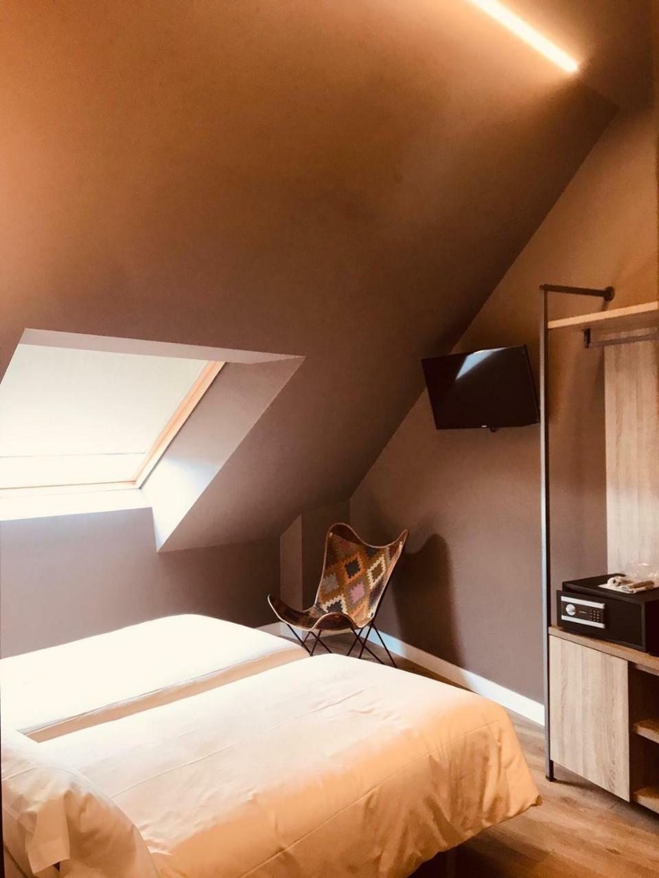 Double or Twin Room,782711841:JPEG